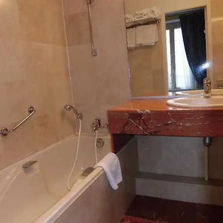 L'esplanade Отель