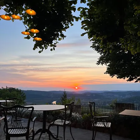 L'esplanade 3* Домм