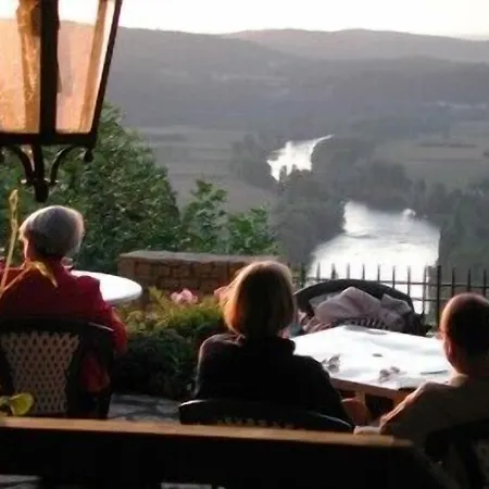 L'esplanade 3* Домм