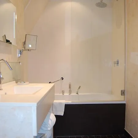 L'esplanade Hotel 3*