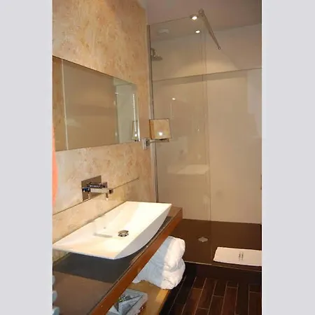 Отель L'esplanade Домм