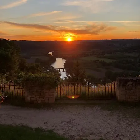 L'esplanade Отель 3*